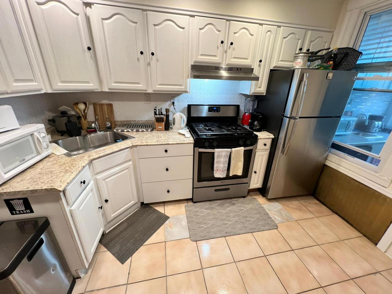 7-A Diamond In Yonkers Apartment Bagian luar foto