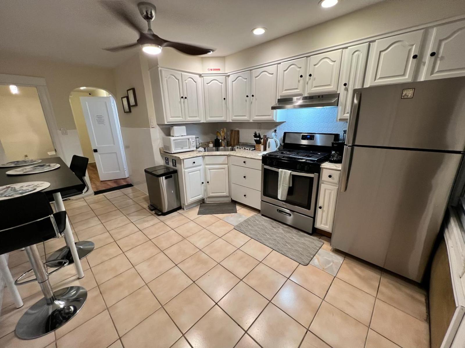 7-A Diamond In Yonkers Apartment Bagian luar foto